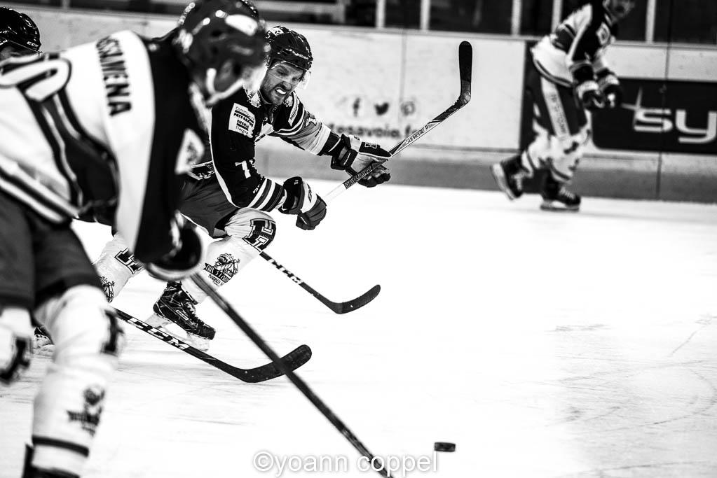 Chamonix  3 - 0 Anglet