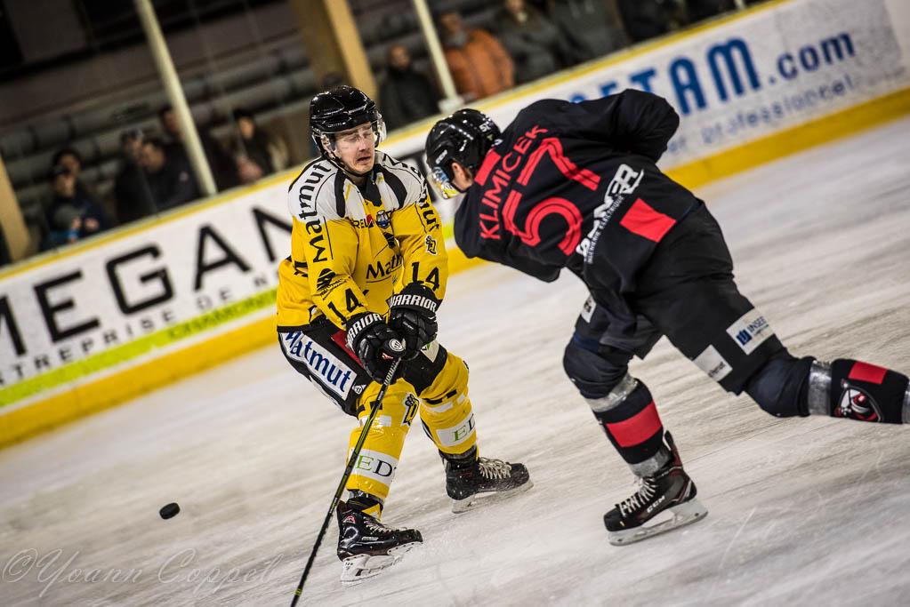 Chamonix  0 - 5 Rouen