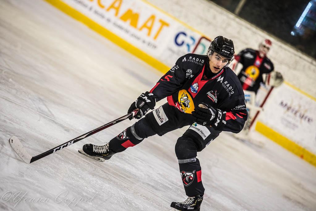 Chamonix  0 - 5 Rouen