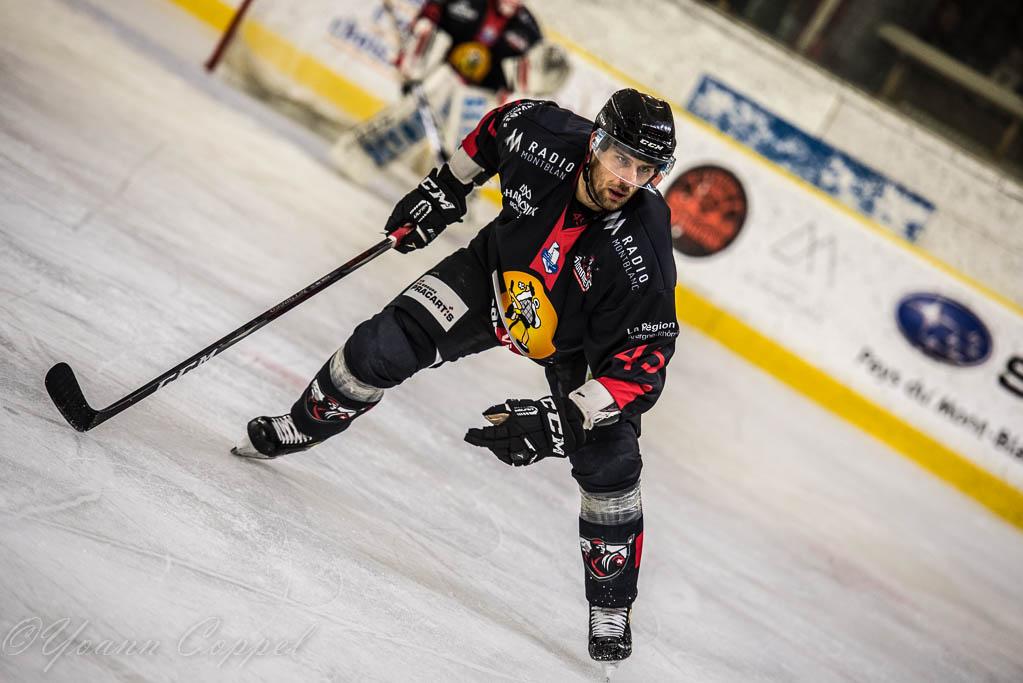 Chamonix  0 - 5 Rouen