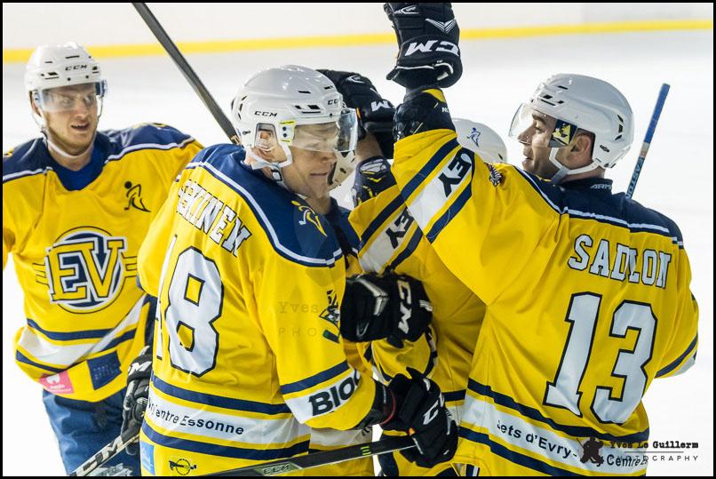 Paris (FV) 3 - 4 Evry / Viry