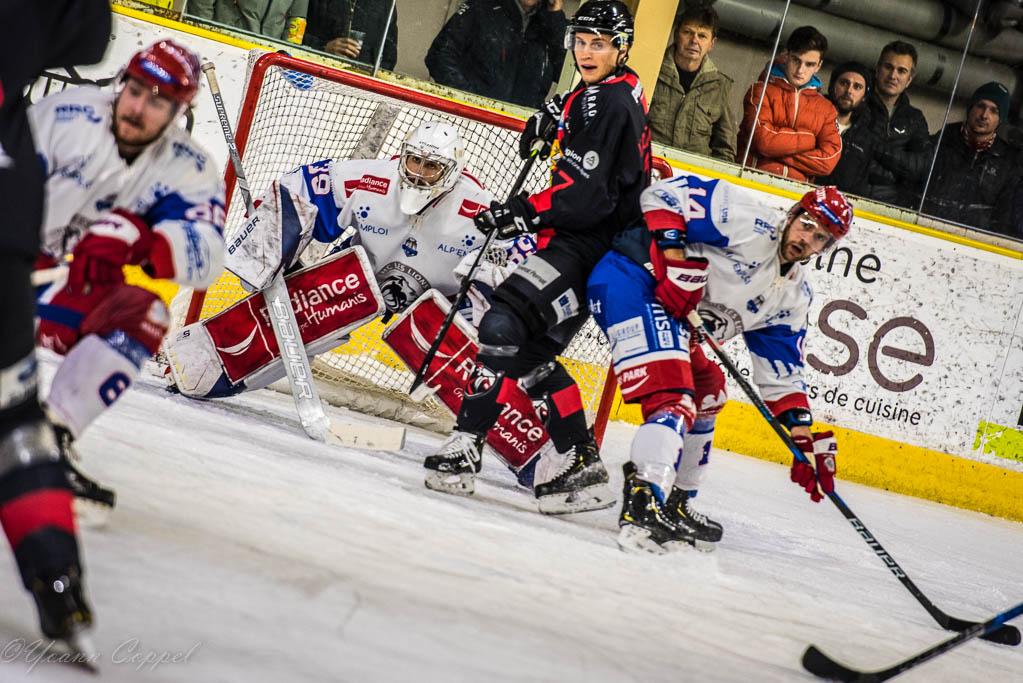 Chamonix  3 - 2 Lyon