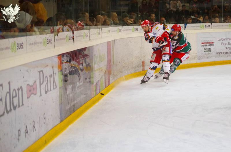 Anglet 1 - 5 Grenoble 