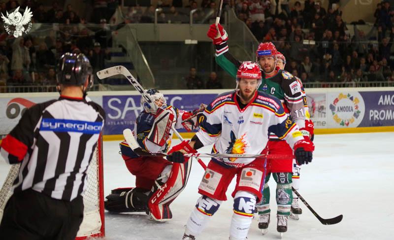 Anglet 1 - 5 Grenoble 