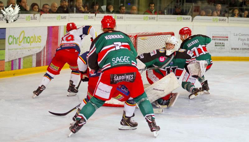 Anglet 1 - 5 Grenoble 