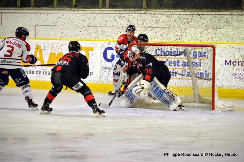 Chamonix  3 - 6 Angers 