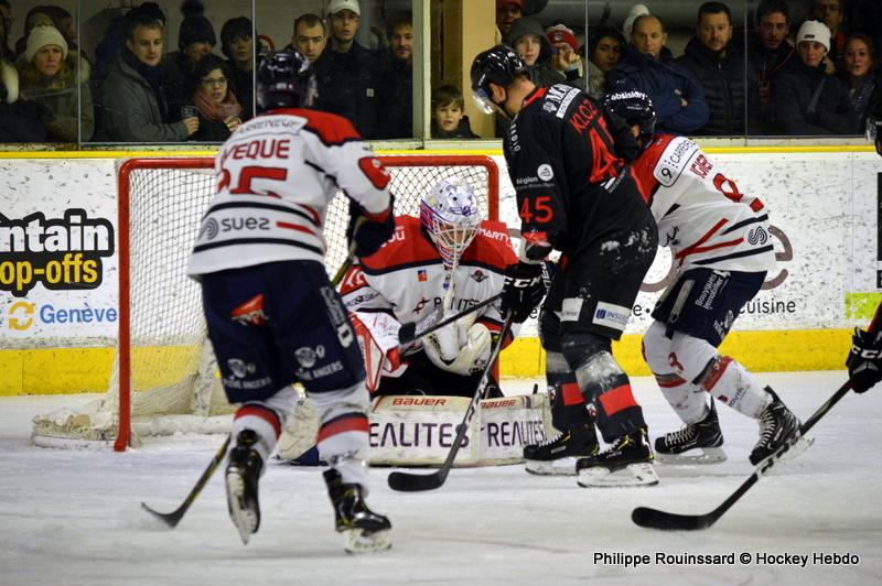 Chamonix  3 - 6 Angers 