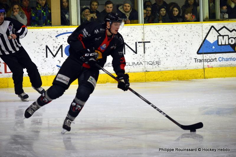 Chamonix  3 - 6 Angers 