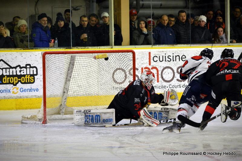 Chamonix  3 - 6 Angers 