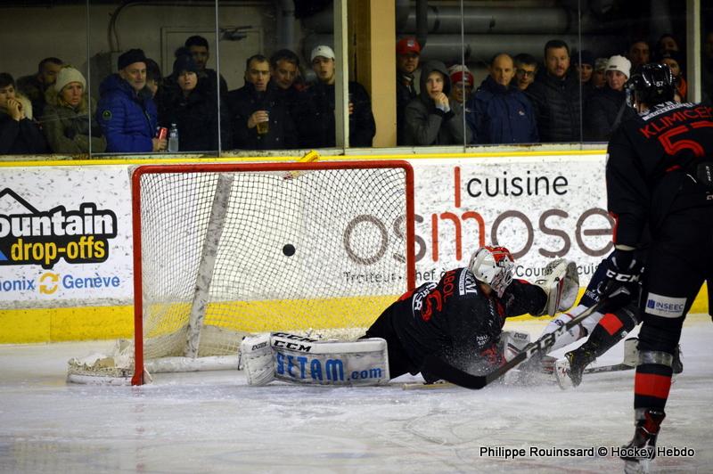 Chamonix  3 - 6 Angers 