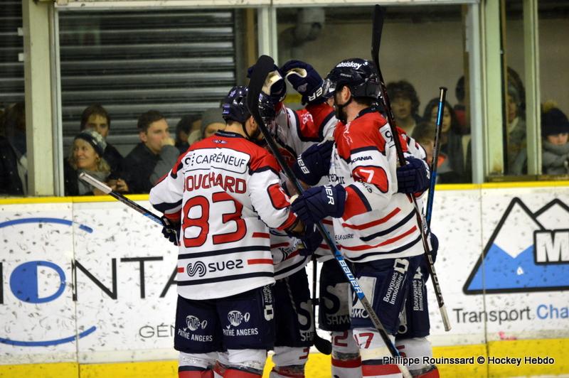 Chamonix  3 - 6 Angers 