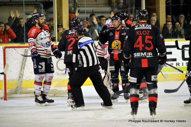 Chamonix  3 - 6 Angers 