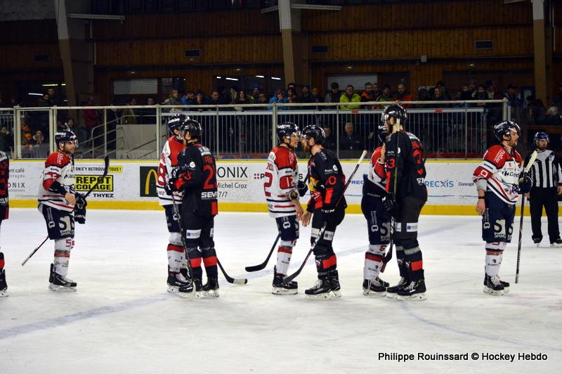 Chamonix  3 - 6 Angers 