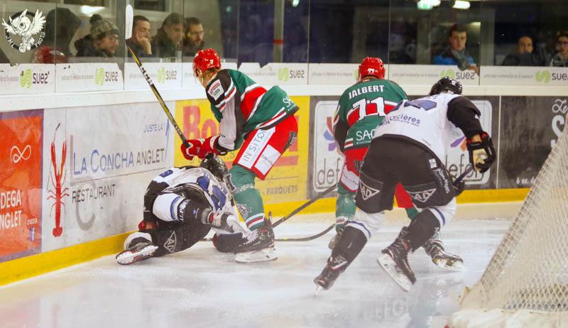 Anglet 6 - 3 Gap 