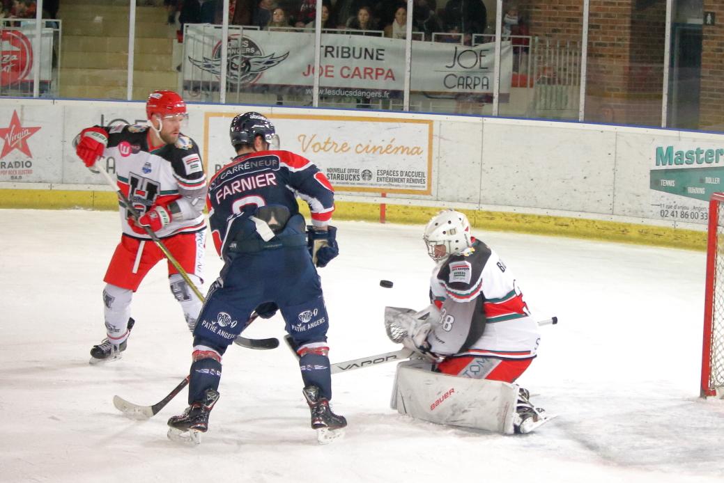 Angers  4 - 2 Anglet