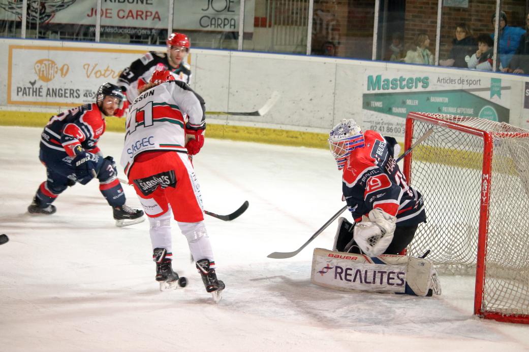 Angers  4 - 2 Anglet