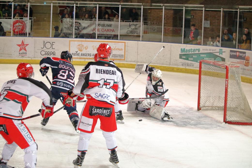 Angers  4 - 2 Anglet