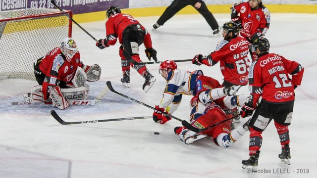 Photo hockey match Amiens  - Grenoble  le 04/01/2019