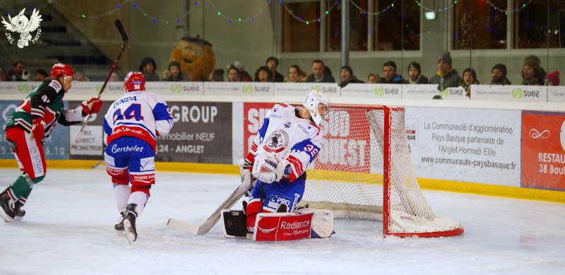 Anglet 3 - 4 Lyon