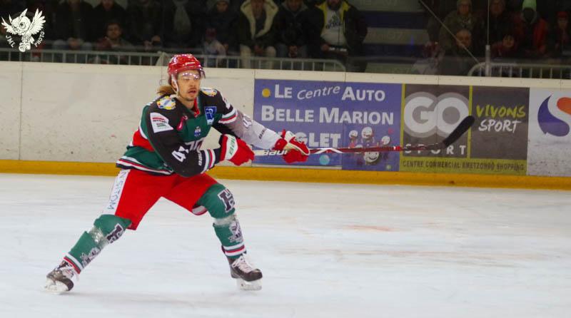 Anglet 3 - 4 Lyon
