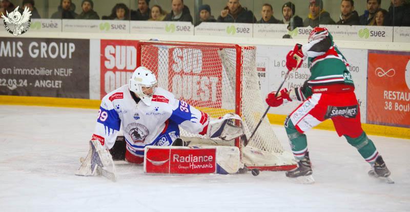 Anglet 3 - 4 Lyon