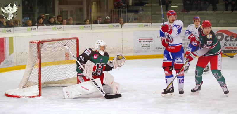Anglet 3 - 4 Lyon