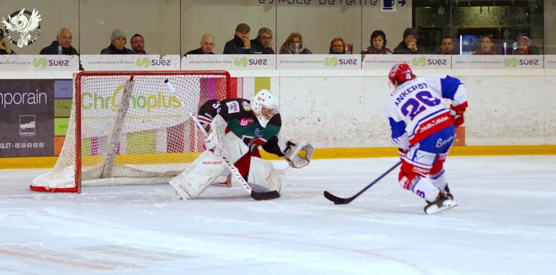 Anglet 3 - 4 Lyon