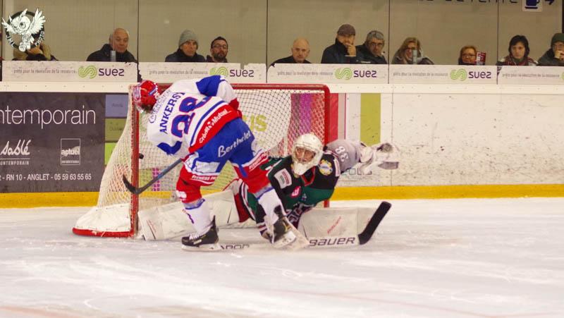 Anglet 3 - 4 Lyon