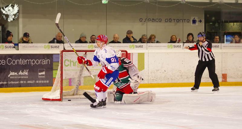 Anglet 3 - 4 Lyon