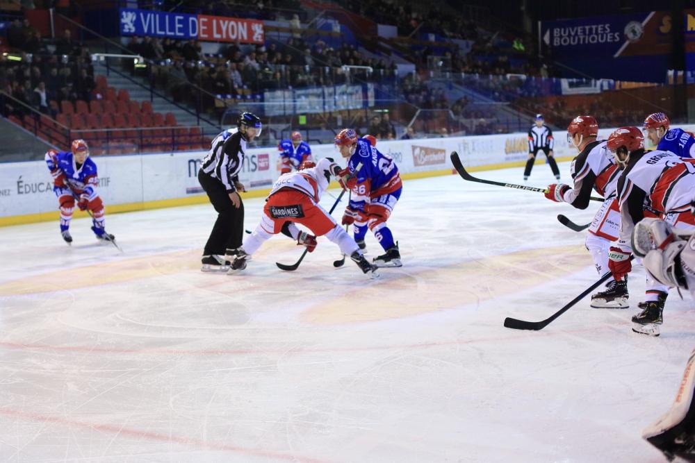 Lyon 2 - 3 Anglet