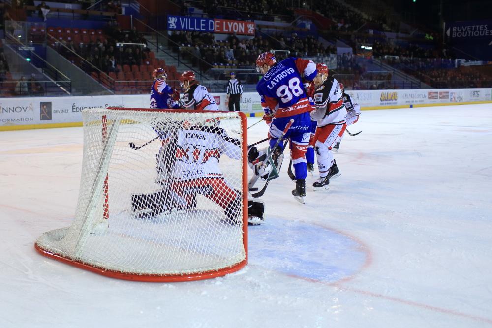 Lyon 2 - 3 Anglet