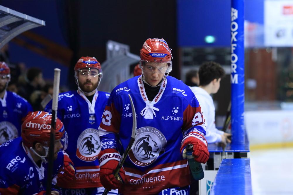 Lyon 2 - 3 Anglet