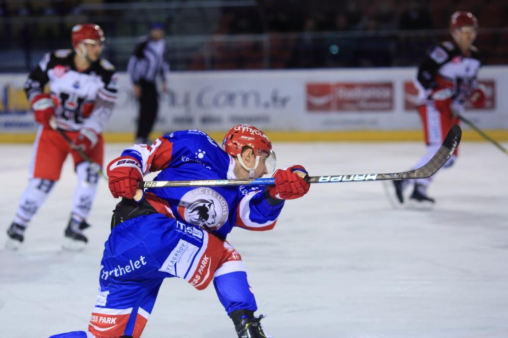 Lyon 2 - 3 Anglet