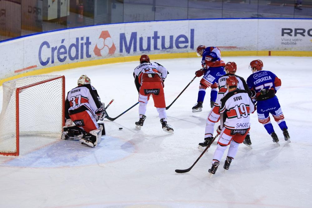 Lyon 2 - 3 Anglet