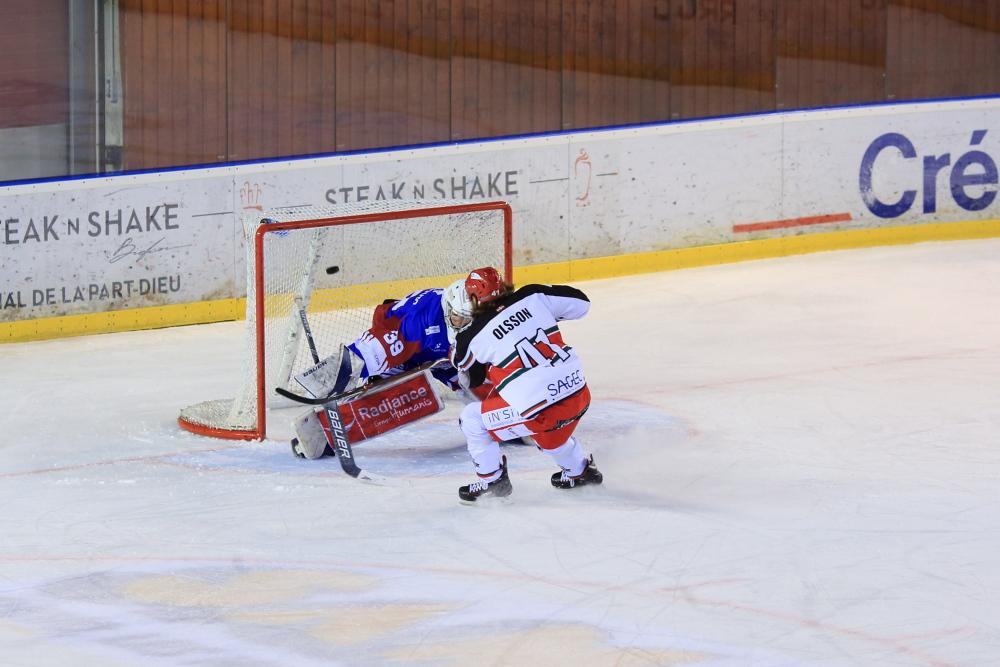 Lyon 2 - 3 Anglet