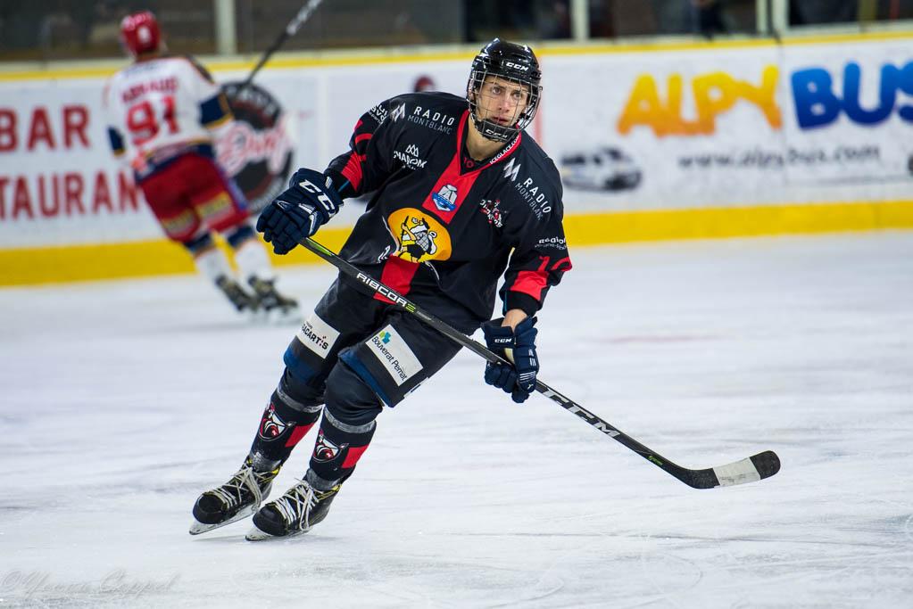 Chamonix  3 - 5 Grenoble 