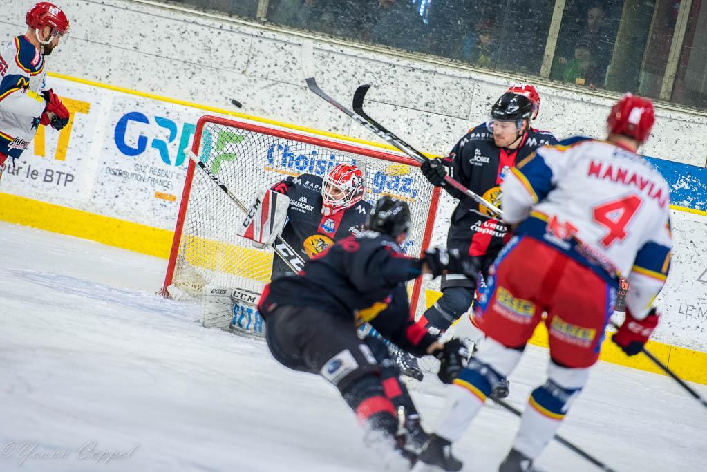 Chamonix  3 - 5 Grenoble 