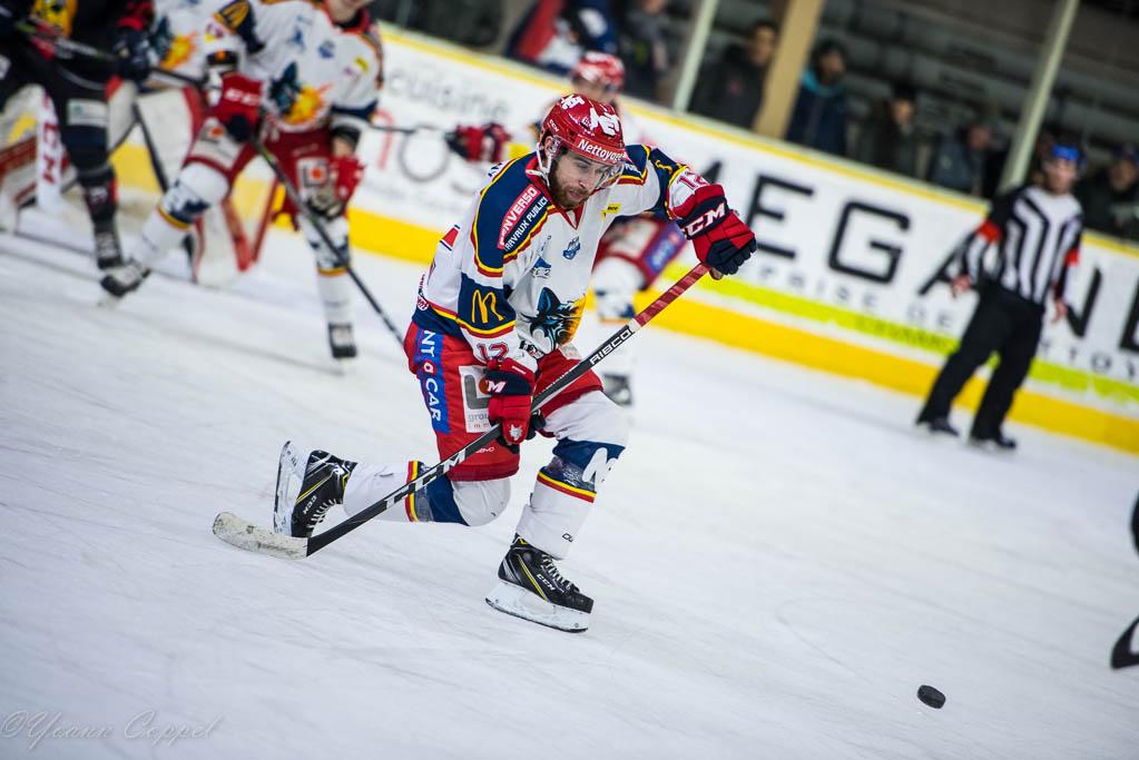 Chamonix  3 - 5 Grenoble 