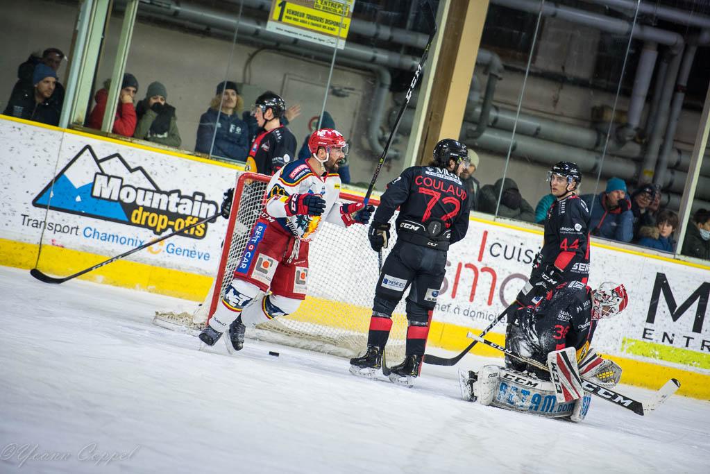 Chamonix  3 - 5 Grenoble 