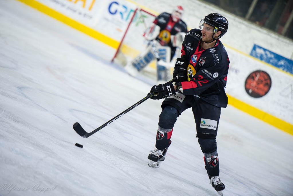 Chamonix  3 - 5 Grenoble 
