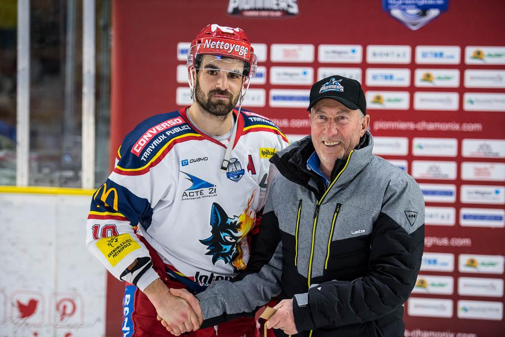 Chamonix  3 - 5 Grenoble 