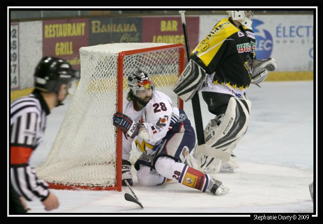 Rouen 3 - 4 Grenoble 