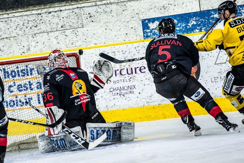 Chamonix  1 - 5 Rouen