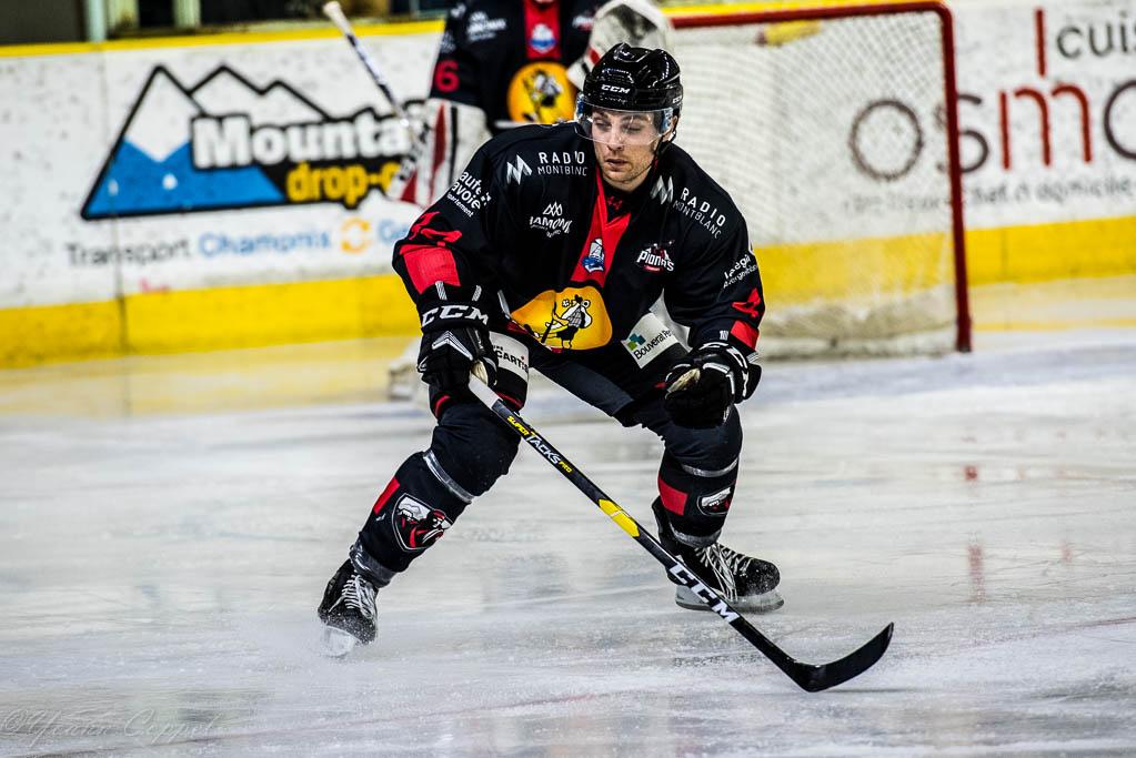 Chamonix  1 - 5 Rouen