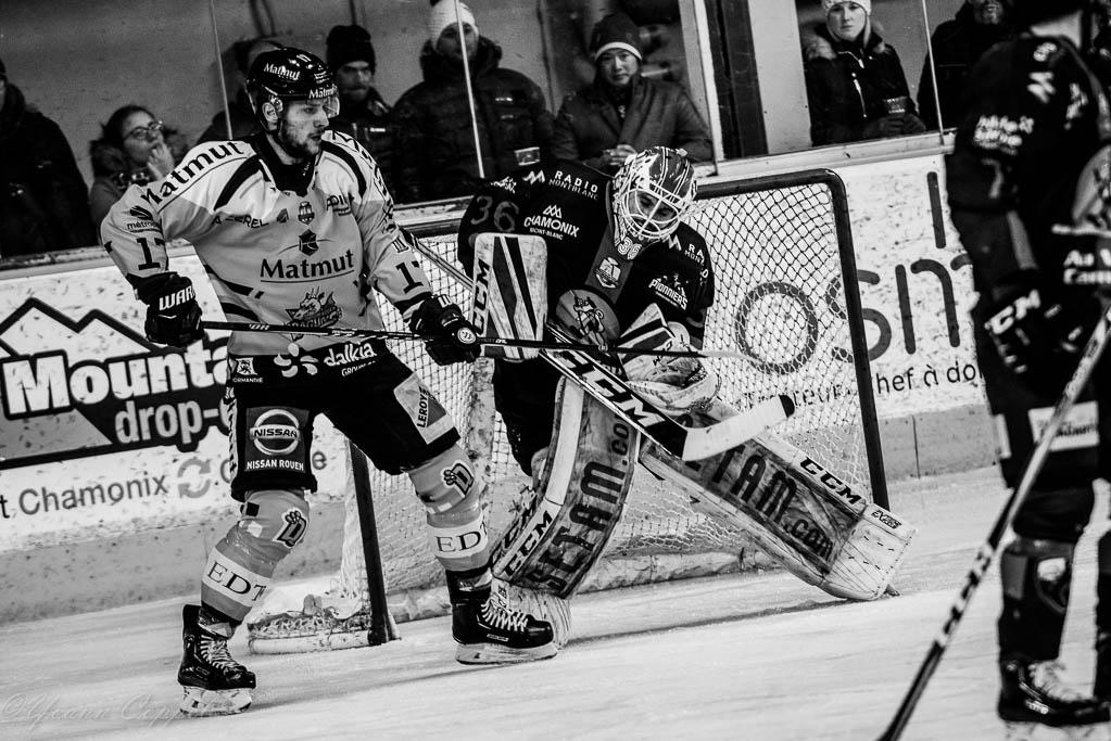 Chamonix  1 - 5 Rouen
