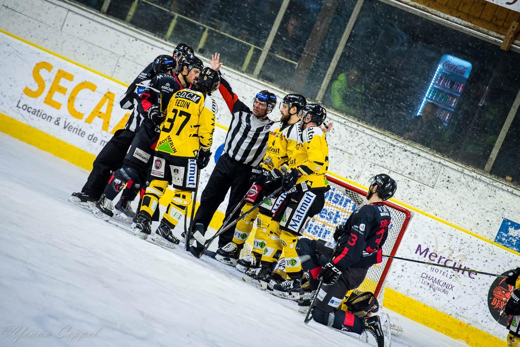 Chamonix  1 - 5 Rouen