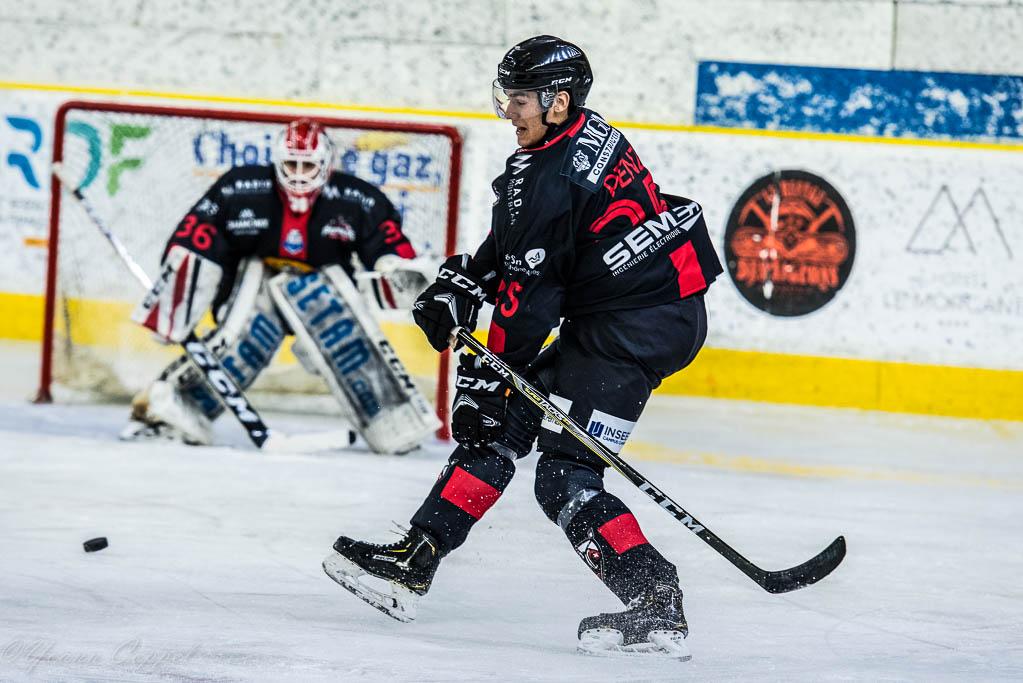 Chamonix  1 - 5 Rouen