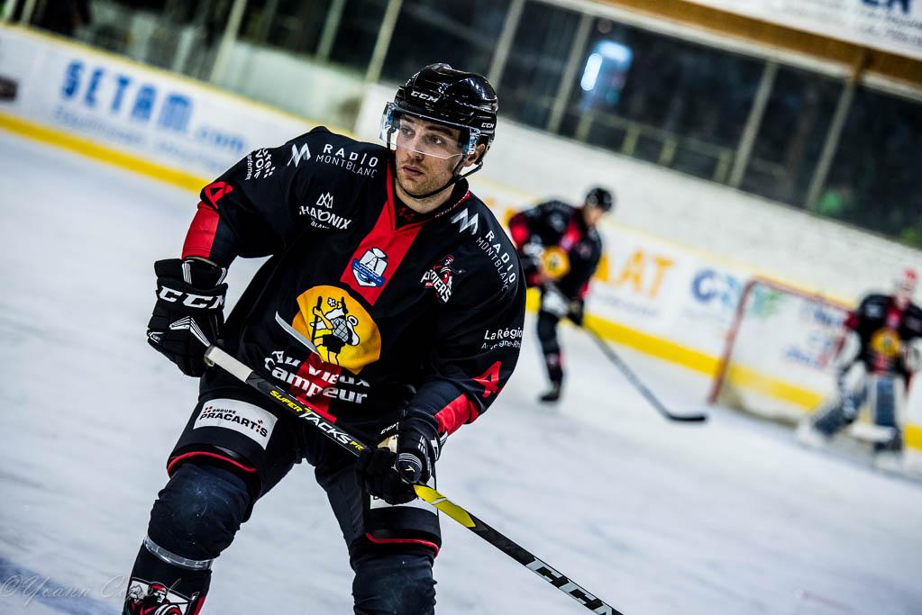 Chamonix  1 - 5 Rouen