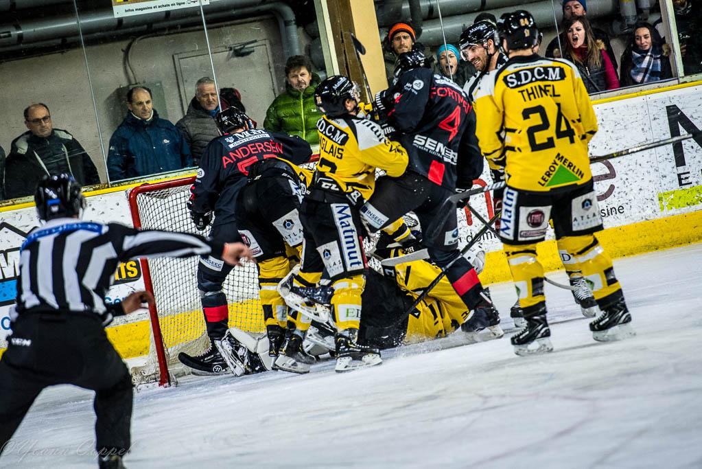 Chamonix  1 - 5 Rouen