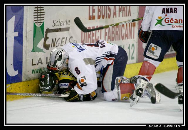 Rouen 3 - 4 Grenoble 